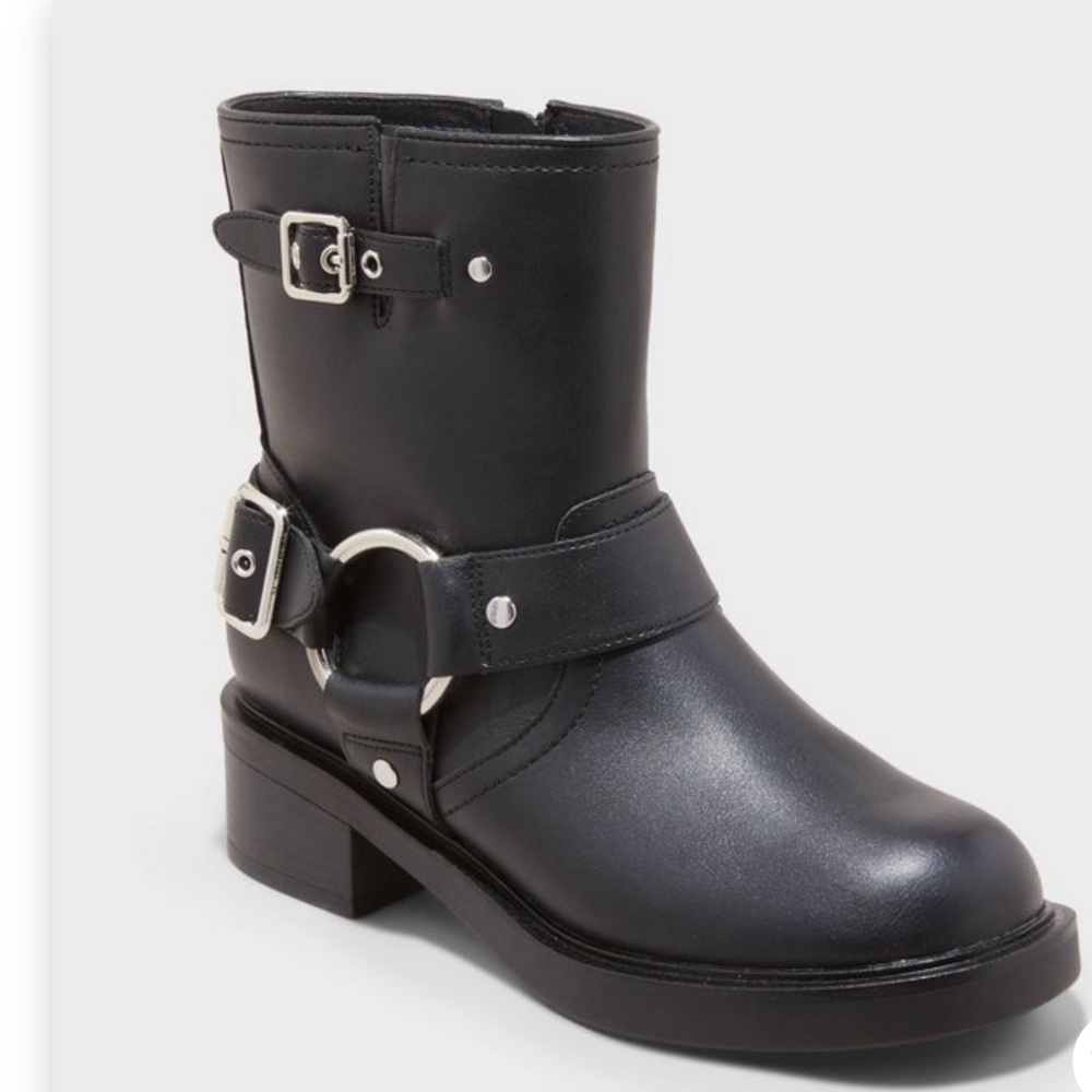 Women's Connor Harness Buckle Ankle
Boots - Universal Thread™ Black 8